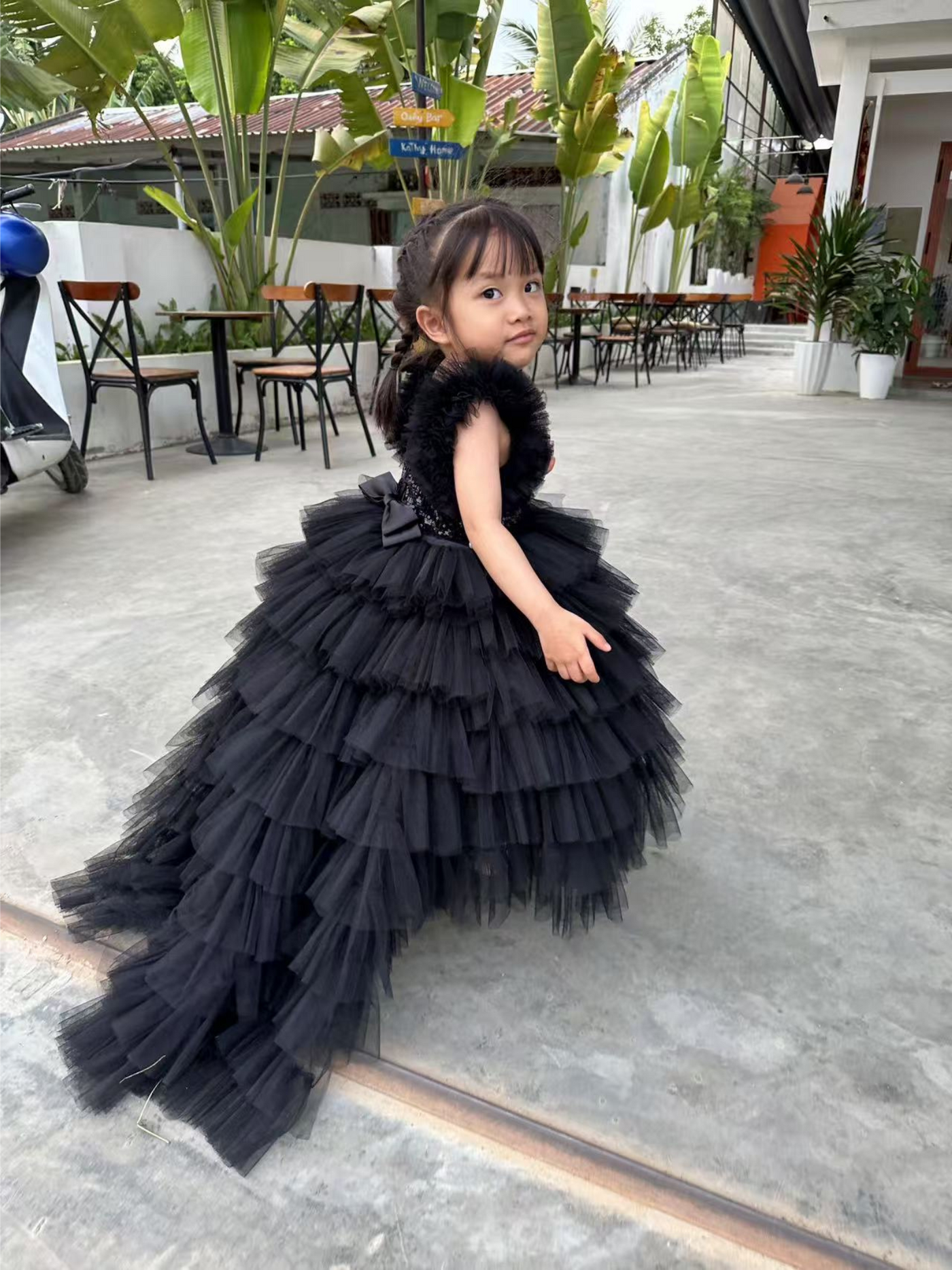 Puffy Long  Dress with Train: Black