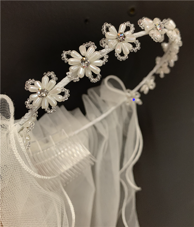 Flower Crown with Veil One Size: OFF-WHITE