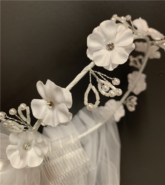 Flower Crown with Veil One Size: WHITE